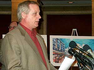 
Canterbury Park CEO Randy Sampson argues the expansion would help the area's economy.  (MPR Photo/Michael Khoo)