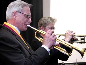 
Bruininks played along with the band in a rendition of the Minnesota Rouser. (MPR Photo/Marisa Helms)