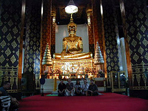 
A beautiful Buddha image in a Thai temple (Photo courtesy of Gunnar Lars Liden)