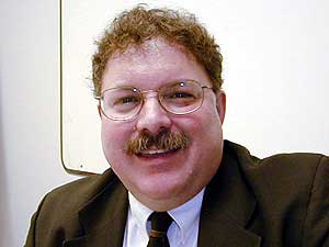
Steve Huot of the Department of Corrections says the goal of treatment programs is to help sex offenders break their negative cycle, which often leads them to offend again. (MPR Photo/Cathy Wurzer)