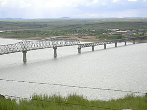 
Four Bears Bridge, just west of New Town, North Dakota.
Construction of a new bridge to replace the structure began this summer. (MPR Photo/Bob Reha)