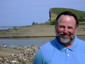 
Mike Quinn runs a charter sailing operation called Sail Sakakawea. (MPR Photo/Dan Gunderson)