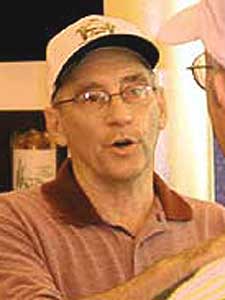 
Dan Thompson spoke to farmer-owners of Minnesota Corn Processors at Farmfest last summer. The giant food processing company, Archer Daniels Midland, has purchased MCP, which is the state's largest ethanol producer. 
 (MPR file photo)
