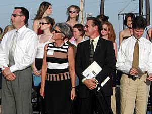 
Speakers at the event included (from left) Gov. Tim Pawlenty, fundraising campaign chair Margaret Wurtele, St. Paul Mayor Randy Kelly, and Sen. Larry Pogemiller. (MPR Photo/Marianne Combs)
