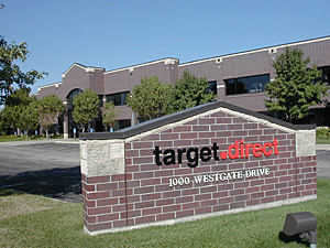 
The building that will house the incubator will expand to 135,000 square feet after remodeling. It was built for Rivertown Trading, and was occupied by Target Direct until May 2003 (MPR Photo/Jeff Horwich)