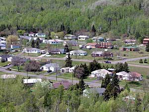 
Reserve Mining Co. built Silver Bay's winding streets and comfortable houses. The company built the shopping center,  and even the high school.  In the 1970s, Silver Bay felt like a town under siege because of the lawsuit against Reserve. (MPR Photo/Stephanie Hemphill)