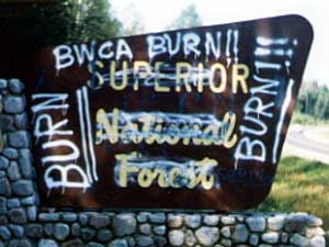 
Opponents of a compromise on the BWCA wilderness protection let their feelings be known in the summer of 1978. (Photo courtesy of Kevin Proescholdt)