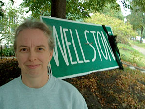 
Colleen Haney says it's comforting to see Wellstone signs around. (MPR Photo/ Mark Zdechlik)