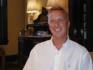 
Eric Ewald lobbies for the Minnesota Mortgage Bankers Association.  "Business is usually owned by people and it employs people and it provides health insurance and other benefits to people, and it's a very important voice," he says. "Business isn't some sort of faceless, nameless, evil thing." (MPR Photo/Jeff Horwich)