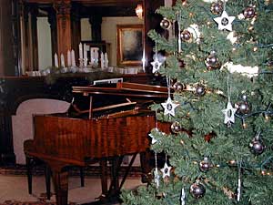 
The mansion's music room is decorated in the Finnish tradition, with a star theme to its decorations. (MPR Photo/Nikki Tundel)