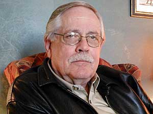 
Former law partner Dick Gregorson helped Janklow fulfill one of his yearly good deeds -- giving an anonymous $500 donation to a priest to help the poor at Christmas. (MPR Photo/Cara Hetland)