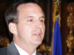 
"This approach has been used in other states and the moral
significance and overall weight of the issue makes it important for
the public to be heard," Pawlenty said on Tuesday.
 (MPR Photo/Michael Khoo)