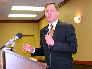 
Attorney General Mike Hatch defended the Web site at an AARP luncheon Tuesday. "Even a state government is allowed to express itself and to inform the public, and that's what the Web site does," Hatch says. (MPR Photo/Laura McCallum)
