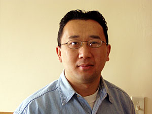 
Von Moua is concerned about mental health needs of Hmong refugees.   (MPR Photo/Toni Randolph)