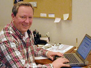 
IDeaS CEO Ed Booth says sending work to India saved his company after 9/11 devastated the company's hospitality industry customers. (MPR Photo/Bill Catlin)