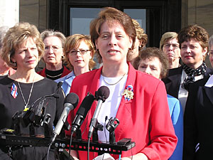 
 Republican Sen. Claire Robling of Jordan, who considers Molnau her mentor, says Molnau has brought reform to MnDOT.
 (MPR Photo/Laura McCallum)