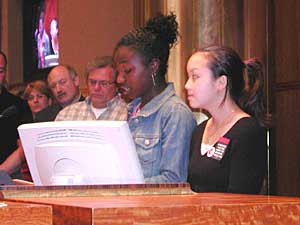 
Two St. Paul middle school students testified in support of the smoking ban. (MPR Photo/William Wilcoxen)