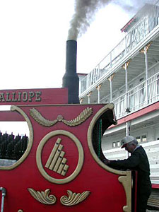 
The Winona Steam Calliope  was heard during the show. Select the audio link to listen. (MPR Photo/Julie Siple)