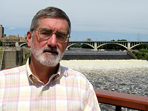 
Dean Rebuffoni and the Sierra Club want to see St. Anthony Falls restored to its natural condition. (MPR Photo/Lorna Benson)