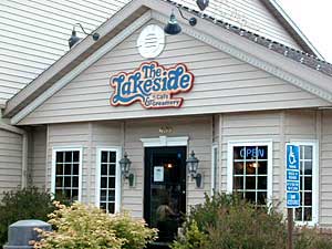 
The Lakeside Cafe in Albert Lea, site of MPR's All Things Considered broadcast July 1. (MPR Photo/Jeff Jones)