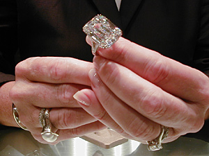 
On its first day, the Edina Tiffany's store displayed this 26-karat, center-cut diamond ring, priced at over $2 million. The company's executive vice president was confident someone in the Twin Cities would buy it, adding, "God bless her, whoever she is!" (MPR Photo/Jeff Horwich)