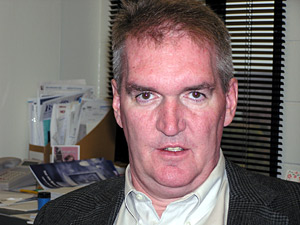 
University of Minnesota economist Tim Kehoe says Presdient Bush and Sen. Kerry are both free-traders.  (MPR Photo/ Mark Zdechlik)