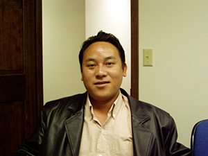 
Su Xiong moved to St. Paul from Thailand in June.
 (MPR PHoto/Toni Randolph)