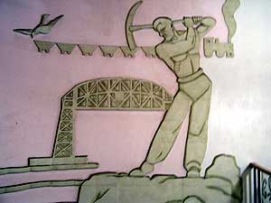 
A wooden mural celebrates the history of northeastern Minnesota. (MPR Photo/Stephanie Hemphill)
