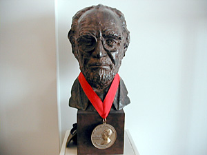 
The late Paul Granlund sculpted Paul Manz (MPR photo/Dan Olson)
