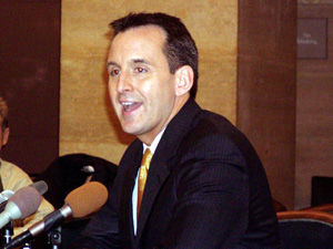 
Gov. Tim Pawlenty says the budget he proposes later this month will slow down the projected growth in state health care programs from 27 percent over two years to 20 percent.  (MPR Photo/Laura McCallum)
