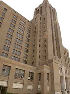 
The old Sears building is an imposing structure. The redevelopment will transform it into a mix of housing, office and retail space.  (MPR file photo)
