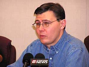 
James Kelly of the state Health Department says potentially toxic chemicals have been found in Oakdale's municipal water supply, but at levels still considered safe. (MPR Photo/Lorna Benson)