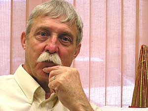 
Milt McKeown is a board member of Heron Lake BioEnergy.  The
company plans to build an ethanol plant to produce about 50-million gallons of the corn-based fuel a year.   (MPR Photo/Mark Steil)