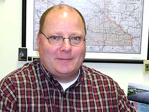 
Bill Batchelder managed Rep. Doug Fuller's re-election campaign last fall. Fuller, a three-term Republican, was defeated by DFLer Frank Moe. Batchelder claims Moe has dropped the ball on advocating for the northern projects. (MPR Photo/Tom Robertson)
