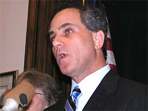
Minnesota becomes the first state with such a policy for a large
group of hospitals, said Minnesota Hospital Association
President Bruce Rueben. (MPR Photo/Tom Scheck)