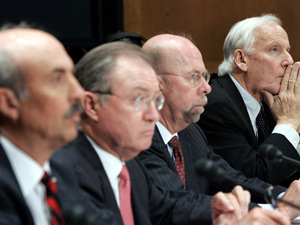 
Northwest CEO Doug Steenland (second from right) joined executives from United and Delta, along with the industry's largest pilots' union, to call for pension reform at a U.S. Senate hearing earlier this month. (Photo by Win McNamee/Getty Images)