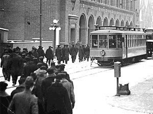 
The commission ordered an end to a 1917 Twin Cities streetcar workers strike, and called out its militia when workers refused to comply. (Photo courtesy Minnesota Historical Society)