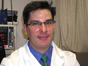
Dr. Greg Plotnikoff hopes his research will show that Keishi bukuryo gan works as well for American women with hot flashes as it does for Japanese women. (MPR Photo/Lorna Benson)