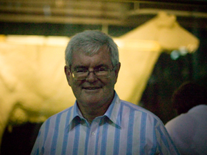 
Even Republican politician Newt Gingrich couldn't resist the artery-clogging artwork at the Iowa State Fair. He mingled with the masses to get a peek at the butter cow. 
 (Tom Moore Images)