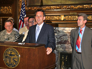 
The head of the National Guard, several charity groups, Gov. Tim Pawlenty and several Minnesota mayors announced the extent of Minnesota's effort to relieve suffering from Hurricane Katrina. (Web site of Gov. Tim Pawlenty)