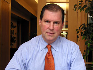 
Todd Klingel, with the Minneapolis Regional Chamber of Commerce, warns the proposal could have a negative impact on businesses that do work for the city.   (MPR Photo/Tom Scheck)