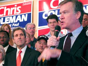 
St. Paul mayoral candidate Chris Coleman told the crowd  if he becomes mayor, he will bring change and hope to the city.
 (MPR Photo/Marisa Helms)