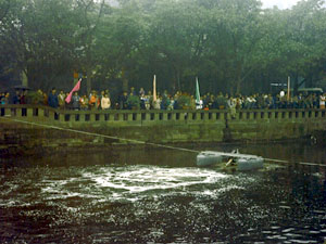 
Chinese people gather to celebrate the cleaner river.  (Photo courtesy of Aeration Industries International)
