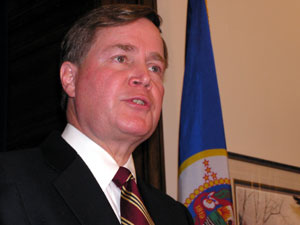 
Attorney General Mike Hatch is skeptical of Pawlenty's proposals. Hatch says he supports facial recognition technology, but says it's unlikely to have a major impact on the problem of identity theft. (MPR file photo)