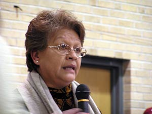 
Antonia Pineda told the meeting the Pawlenty proposal will hurt immigrants, the community and the economy. (MPR photo/Mark Steil)
