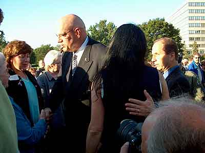 Ventura meets with family of 9/11 victiim